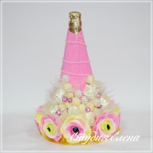 Съемный чехол на бутылку шампанского с конфетами и объемным декором